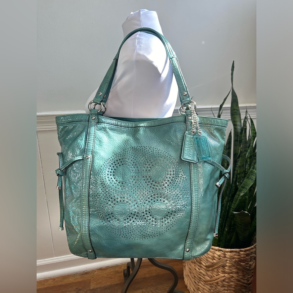 COACH Aubrey Tote Aqua Marine 2 Toned Patent Leather Shoulder Bag